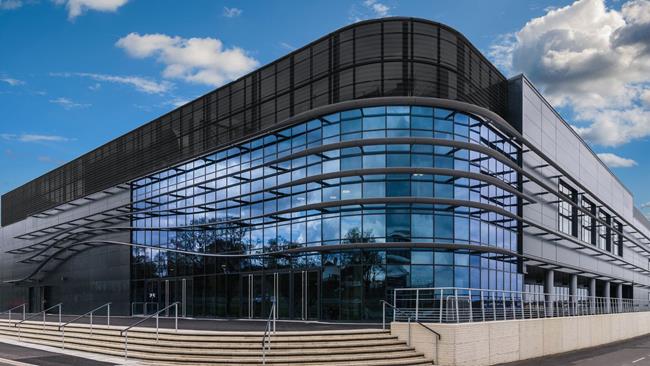 英国范堡罗国际展览和会议中心Farnborough International Exhibition and Conference centre