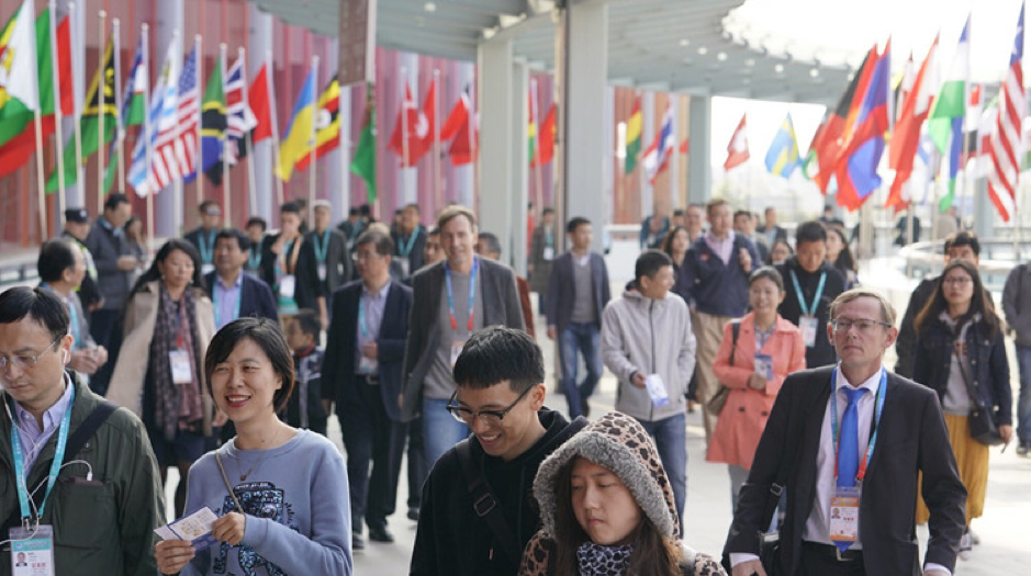 到中国去成为全球企业共识，上千家外企第二届进博会初展